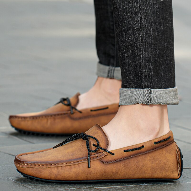 Men's fashion moccasins top